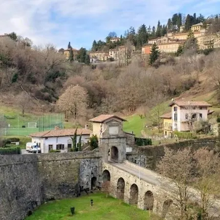 Parcheggio E Wifi Bergamo_a Due Passi Dalle Mura Apartment Bergamo